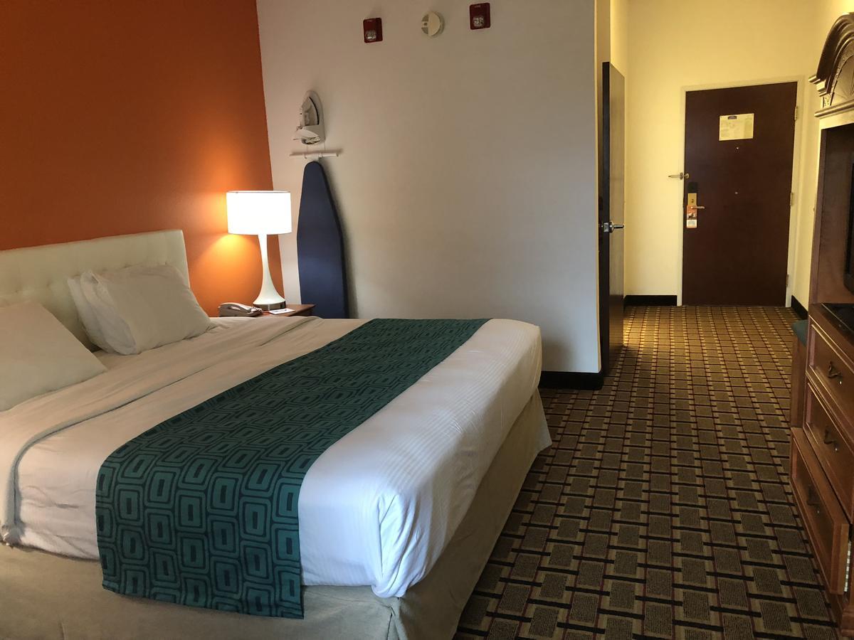 Howard Johnson By Wyndham Airport Louisville Dış mekan fotoğraf